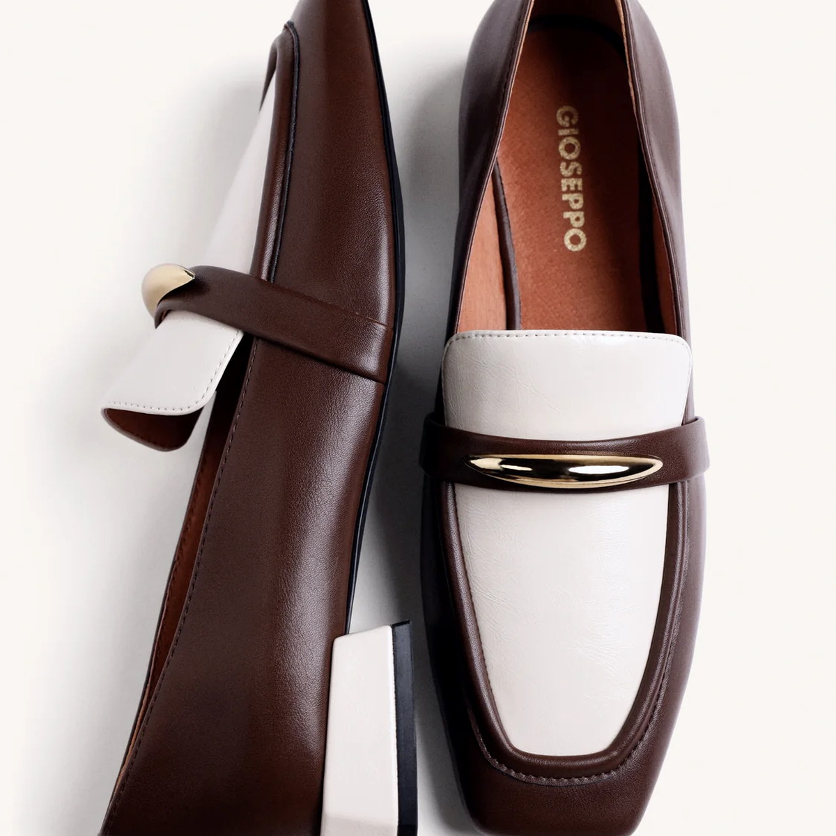 Γυναικεία loafers Gioseppo 80155 καφέ κρεμ - επάνω όψη